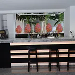 Le Blu Hotel *