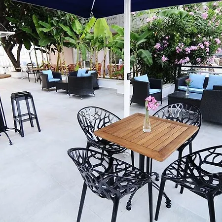 Le Blu Hotel